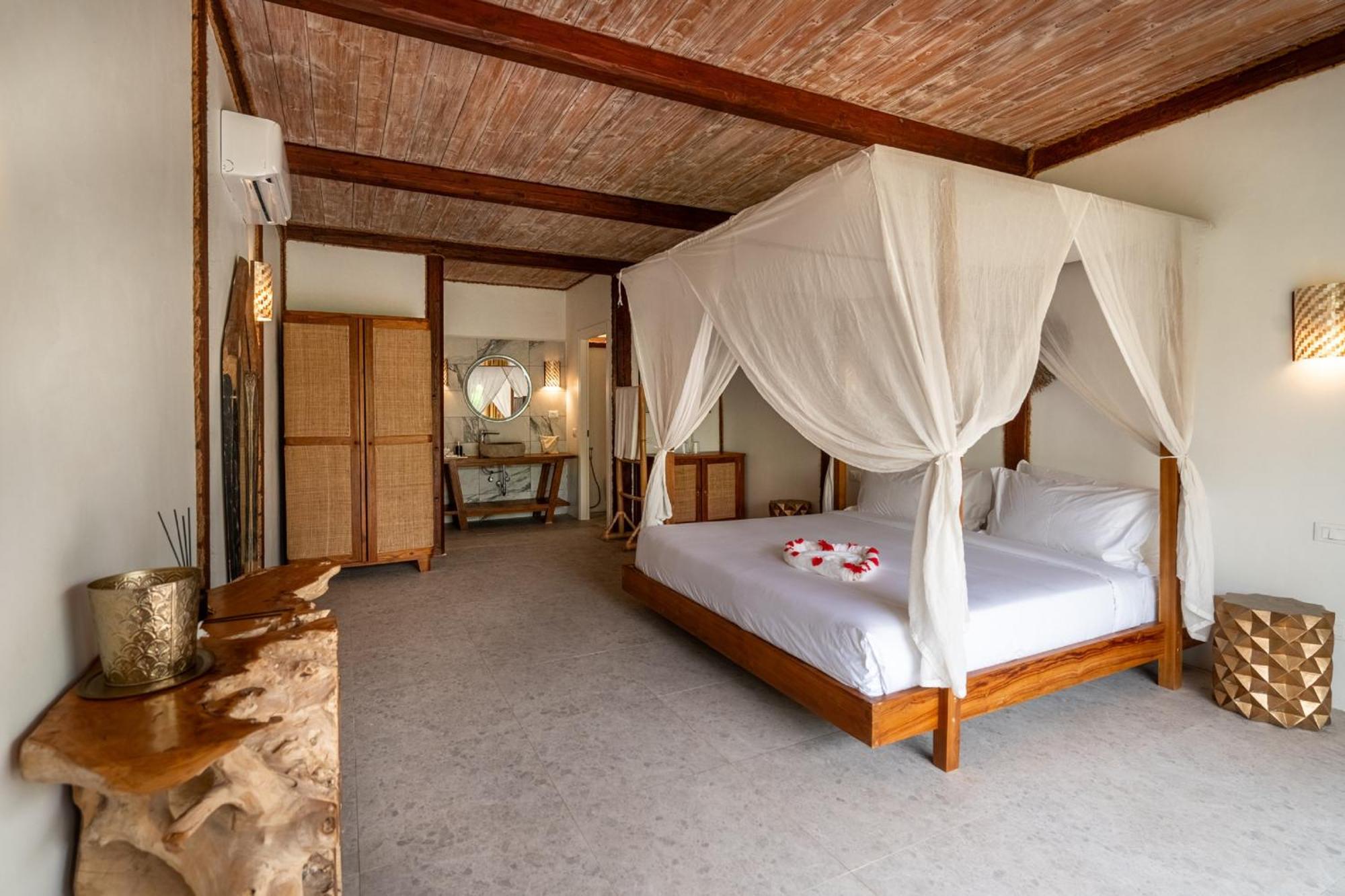 Sensations Eco-Chic Hotel Pwani Mchangani Exterior photo